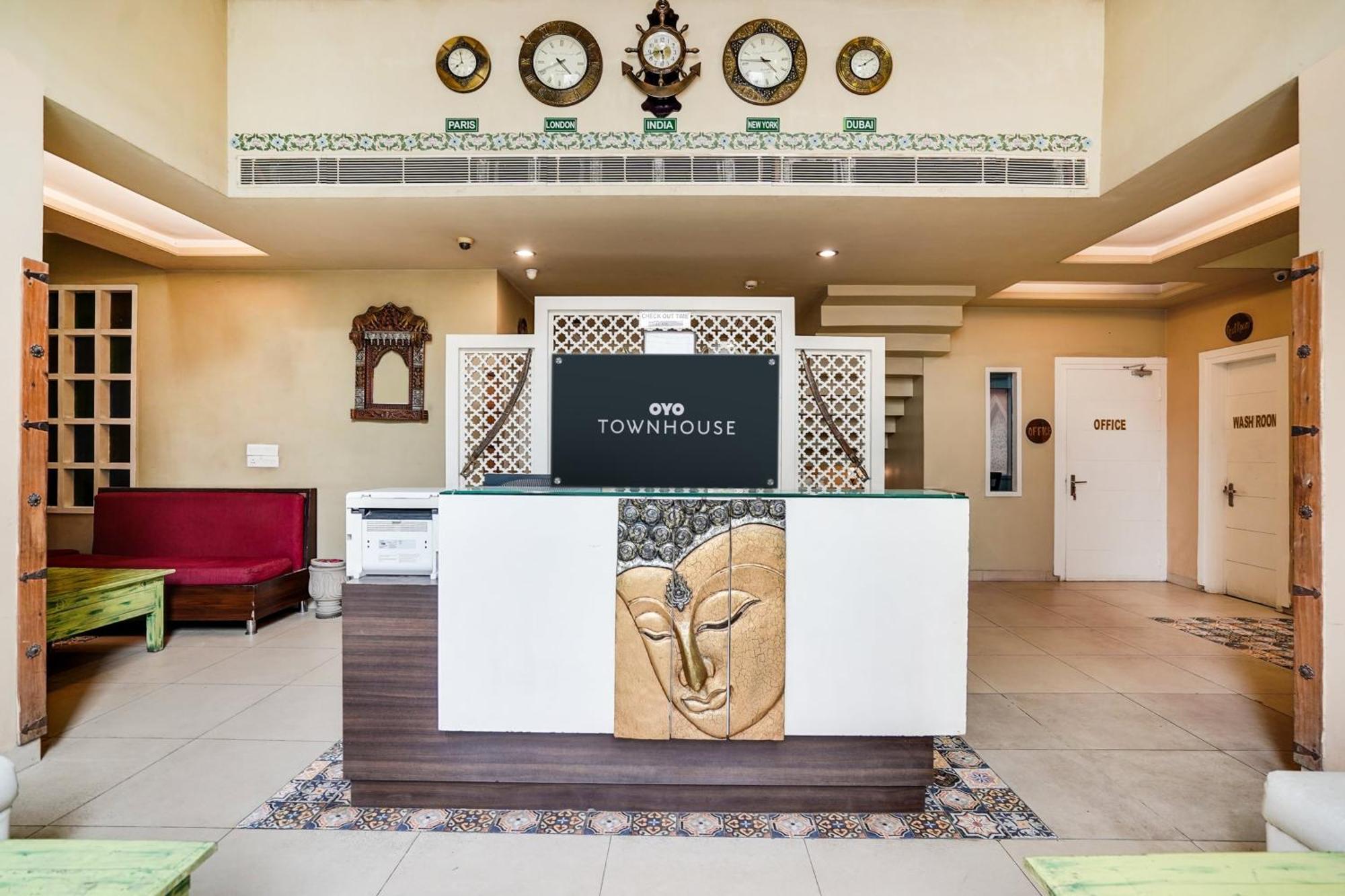 Super Townhouse Mansarovar Near Metro Station Jaipur Eksteriør bilde