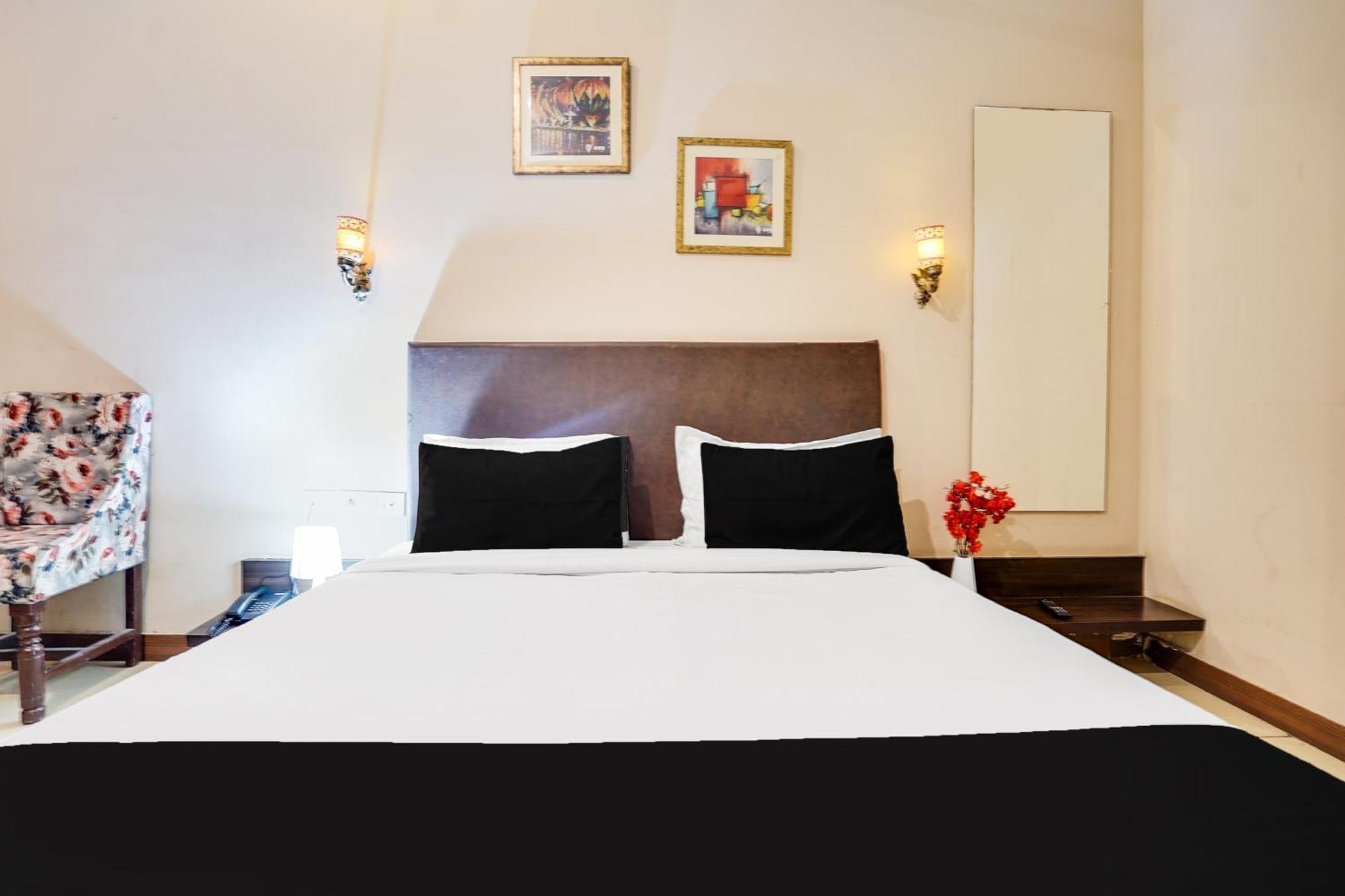 Super Townhouse Mansarovar Near Metro Station Jaipur Eksteriør bilde